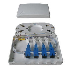 White color 4 cores indoor wall mounted fiber optic patch panel with SC/UPC pigtail and adapter